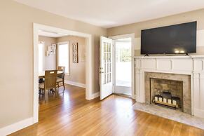 Charming Tullahoma Stay w/ Great Walkable Location