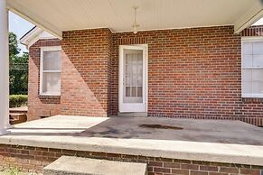 Charming Tullahoma Stay w/ Great Walkable Location