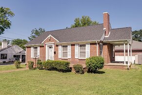Charming Tullahoma Stay w/ Great Walkable Location