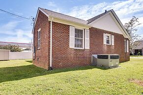 Charming Tullahoma Stay w/ Great Walkable Location