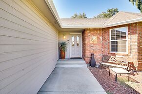 6 Mi to Dtwn Yakima: Central Washington Home