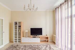 Apartment near the metro