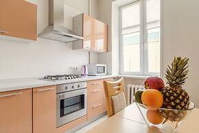 Apartment near the metro