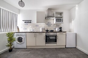 Leicester - Apartment - Sleeps 6 - 97ws
