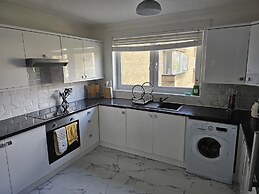 Snug - Colquhoun Square Apartment