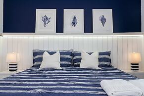 Gorgeous 8B 7BA Melbournbeach w Pool Dock Beach