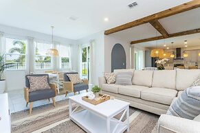 Gorgeous 8B 7BA Melbournbeach w Pool Dock Beach