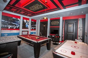 Fabulous Starwars Game Room 9Bd 5BA Sleep 25