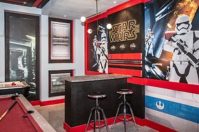 Fabulous Starwars Game Room 9Bd 5BA Sleep 25