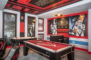 Fabulous Starwars Game Room 9Bd 5BA Sleep 25