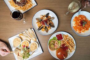 Hilton BNA Nashville Airport Terminal