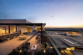 Hilton BNA Nashville Airport Terminal