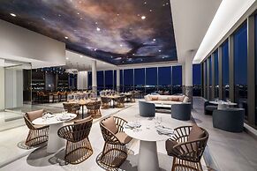 Hilton BNA Nashville Airport Terminal