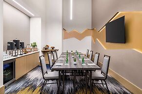 Hilton BNA Nashville Airport Terminal