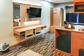 Starkville Inn & Suites