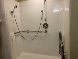 Starkville Inn & Suites