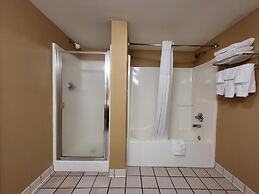 Starkville Inn & Suites