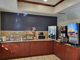 Starkville Inn & Suites