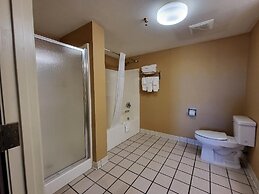 Starkville Inn & Suites