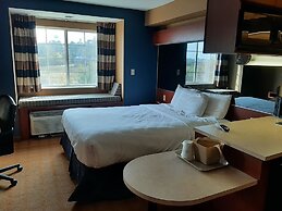 Starkville Inn & Suites