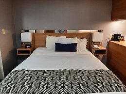 Starkville Inn & Suites