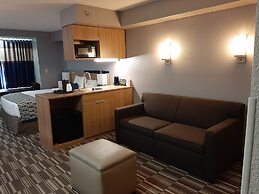 Starkville Inn & Suites