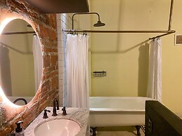 Casa Charlotte Alma Hotels