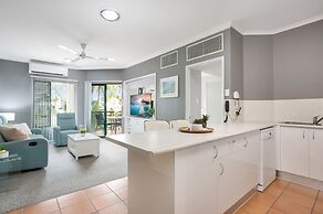 Unique Tropic Escape 111