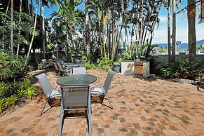 Unique Tropic Escape 111