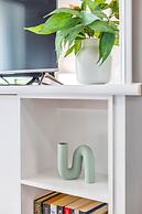 Unique Tropic Escape 111