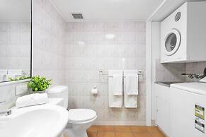 Unique Tropic Escape 111