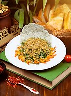 Phu Long Tam Ky Hotel & Restaurant