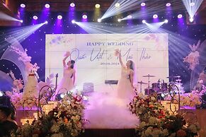 Phu Long Tam Ky Hotel & Restaurant