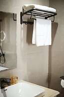 Phu Long Tam Ky Hotel & Restaurant