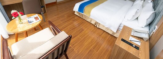 Phu Long Tam Ky Hotel & Restaurant