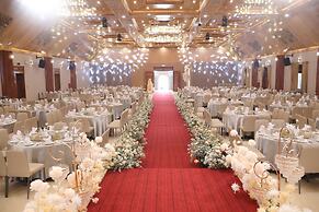 Phu Long Tam Ky Hotel & Restaurant