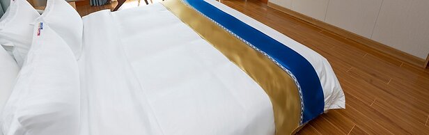 Phu Long Tam Ky Hotel & Restaurant