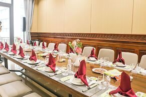 Phu Long Tam Ky Hotel & Restaurant