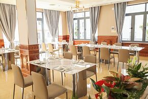 Phu Long Tam Ky Hotel & Restaurant