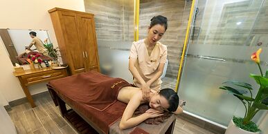 Phu Long Tam Ky Hotel & Restaurant