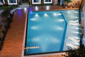 Phu Long Tam Ky Hotel & Restaurant