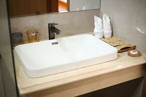 Phu Long Tam Ky Hotel & Restaurant