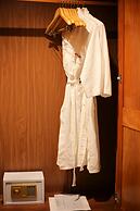 Phu Long Tam Ky Hotel & Restaurant