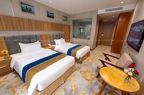 Phu Long Tam Ky Hotel & Restaurant