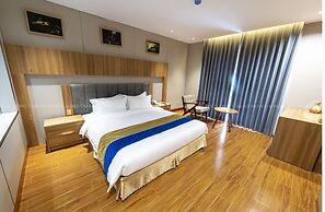 Phu Long Tam Ky Hotel & Restaurant