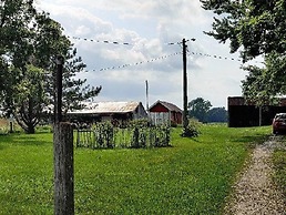 Escape To The Countryside At Black Oak Farm