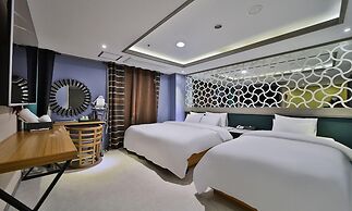Changwon Sangnamdong Hotel Baba
