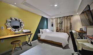 Changwon Sangnamdong Hotel Baba