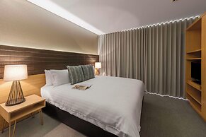 Elysia Wellness Retreat