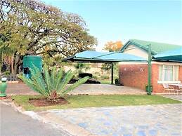 Luxurious Suite With Outdoor Pool - 2171